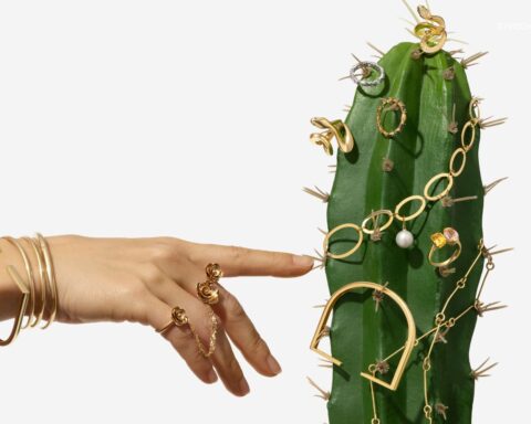 Що обрати на Чорну п’ятницю у SOVA: добірка прикрас зі знижками до -60%