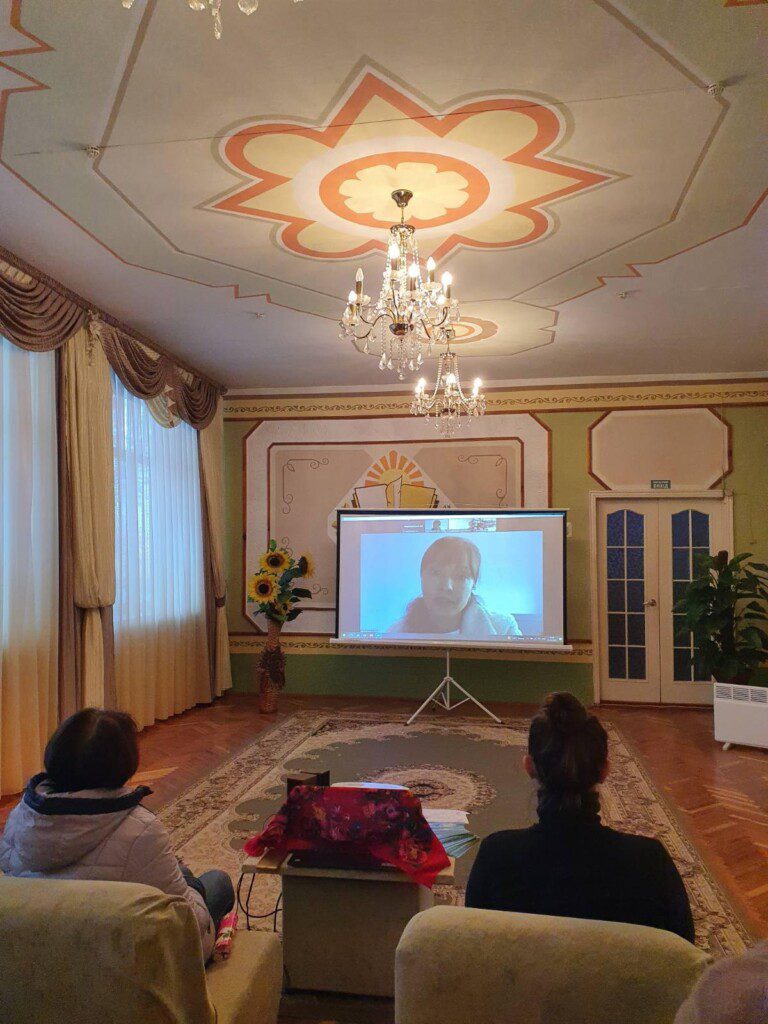 Мотивація та медитація у бібліотеці: Як пандемія зробила із мене менторку для жінок 