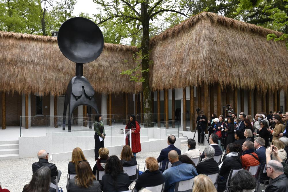 Жінки-мисткині вперше домінують на Венеційській бієнале