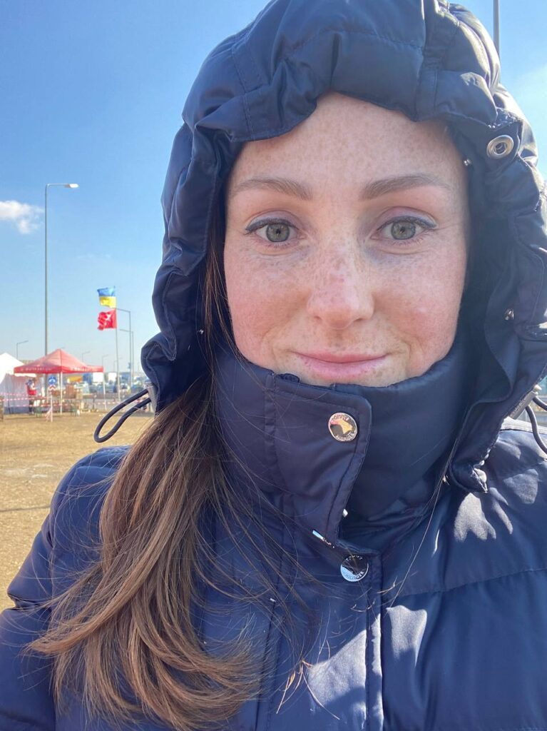 «Волонтерство — це не тільки альтруїзм, це більше егоїзм». Як Олена Гашинська привезла вже 14 пікапів для фронту