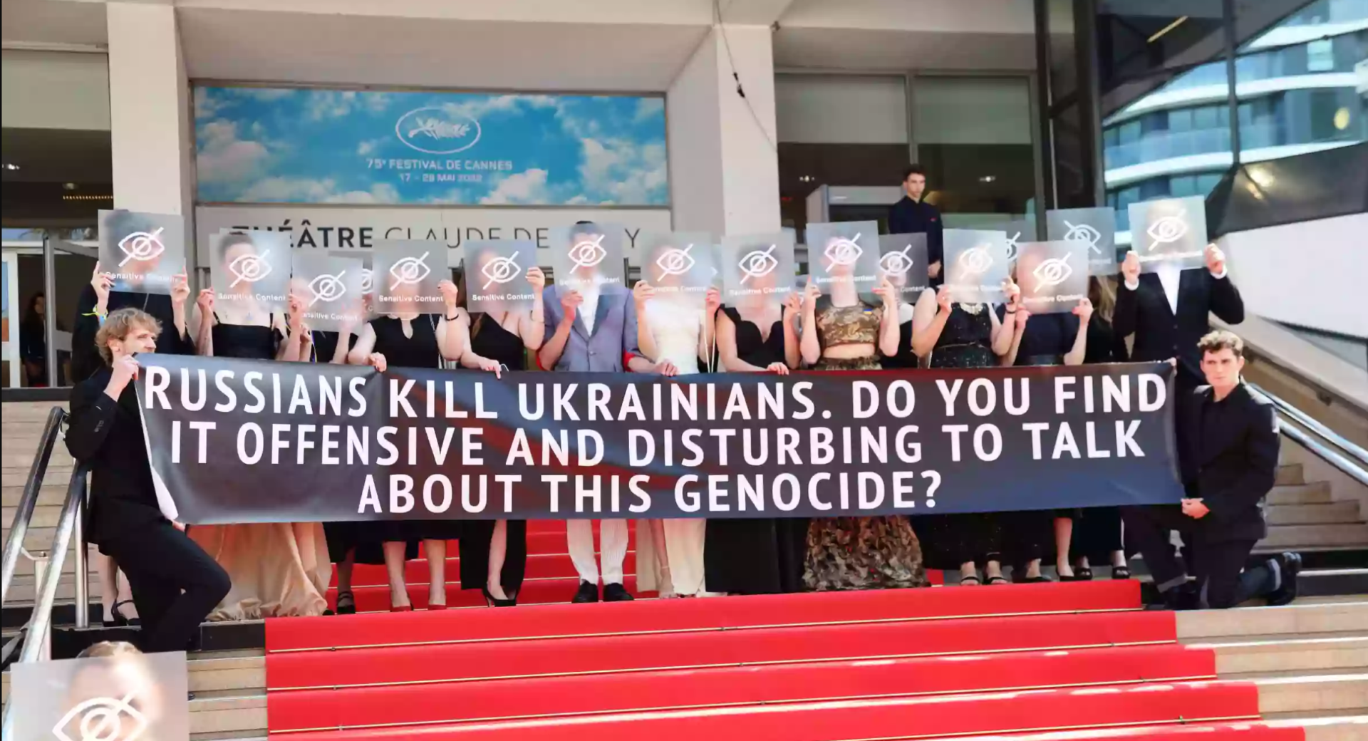 Команда українського фільму «Бачення метелика» провела в Каннах акцію протесту