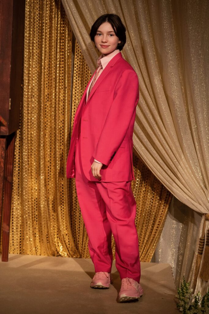 Нове покоління. Алекса Свінтон з «І просто так…» про зйомки у серіалі та трюки на скейті