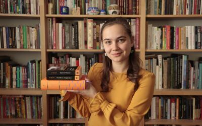 Поглинаю книжки у промислових масштабах: букблогерки про читання, війну та критику