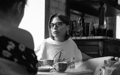 «Життя часто крутіше за будь-яку фантазію письменника». Ірена Карпа про нову книжку «Тільки нікому про це не кажи»