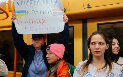 Понад 60% активісток в Україні зазнають переслідувань, а 77% вважають, що держава їх не захищає, — дослідження