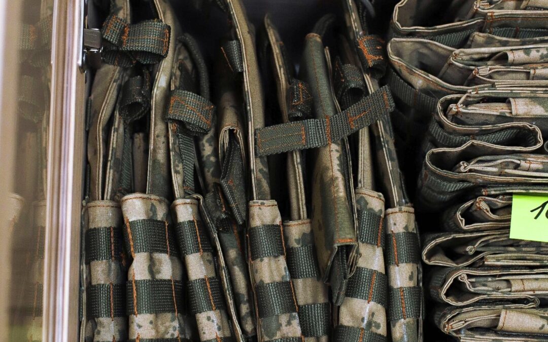 Міноборони тестує перші зразки бронежилетів для українських військовиць