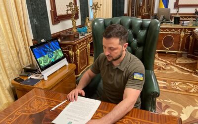 Президент Володимир Зеленський підписав закон «Про медіа», яким забороняється сексизм і дискримінація ЛГБТ-спільноти