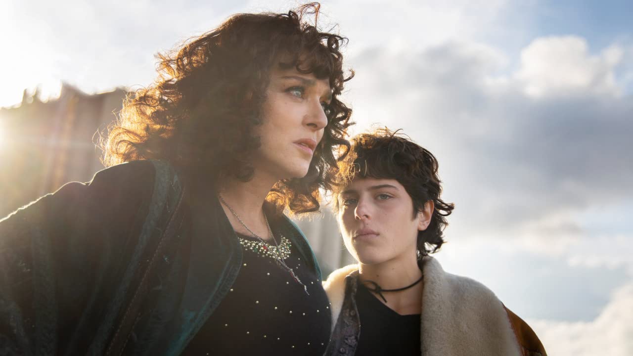 Кадр з фільму «Брехливе життя дорослих»