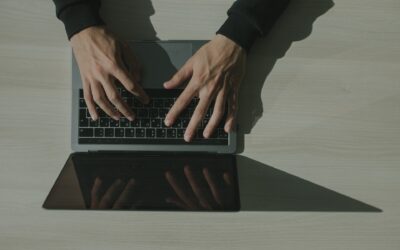 У Києві кур’єр служби доставки переслідував клієнток та погрожував вбивством і зґвалтуванням