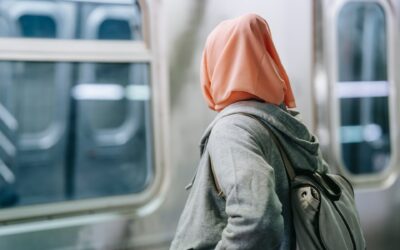 Жінок без хіджабів не пускатимуть у метро Тегерану