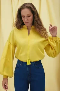 Ведуча Катерина Осадча та бренд One by One випустили колекцію на підтримку волонтерської ініціативи «Пошук зниклих»