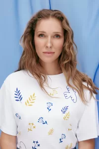 Ведуча Катерина Осадча та бренд One by One випустили колекцію на підтримку волонтерської ініціативи «Пошук зниклих»