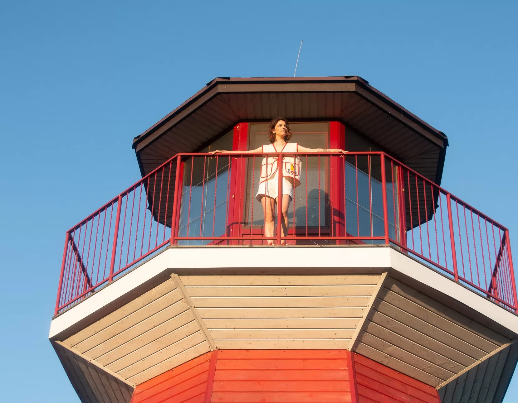 Бренд Equal випустив колекцію одягу, присвячену художниці Аллі Горській та шістдесятництву