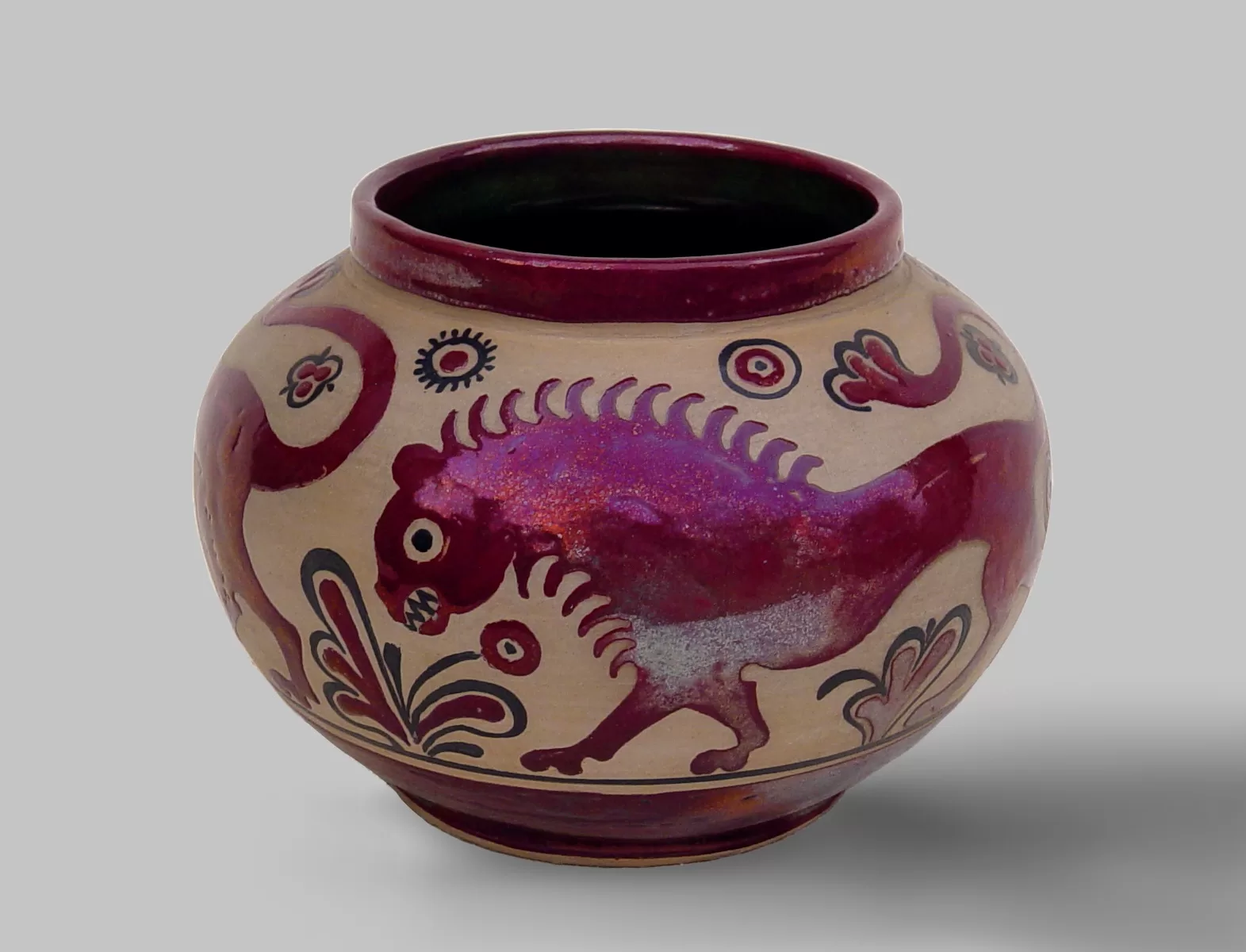 У Києві відбудеться виставка «Магія кераміки Оксани Грудзинської. 100 років, 100 робіт, 100 друзів»