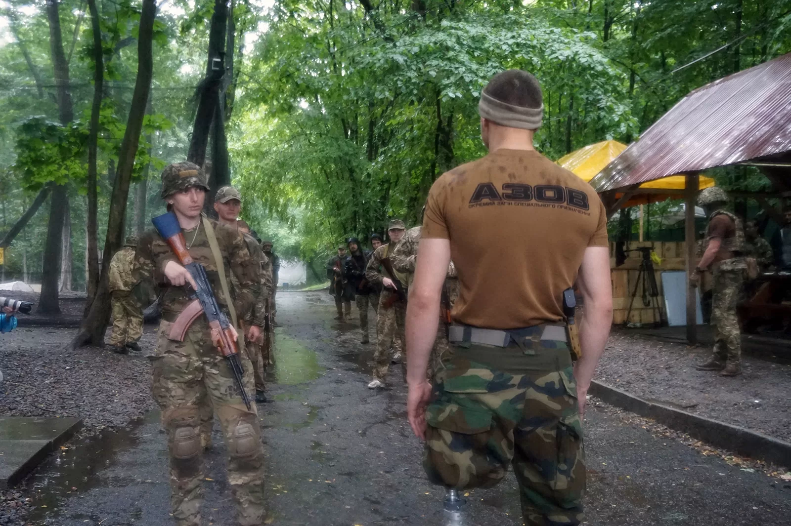 «Заявки від жінок надходять регулярно». Як відбувся вишкіл від полку «Азов» для цивільних