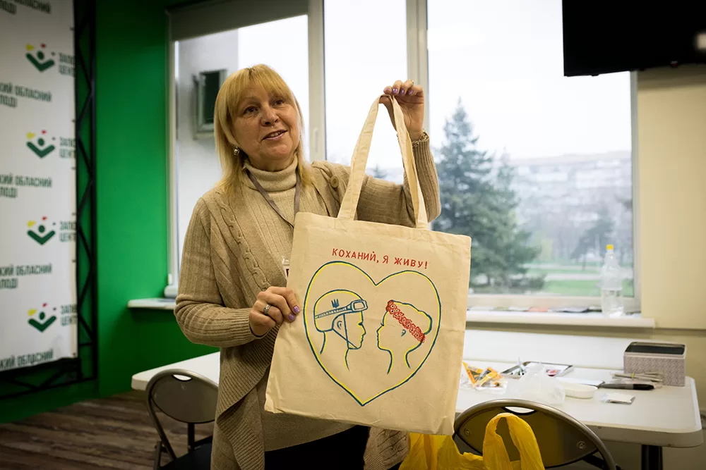 «Коханий, я живу!»: Як жінки, котрі втратили на війні коханих, повертають собі життя