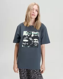 JUL презентував оновлену колекцію футболок «Українська хвиля» з обкладинками знакових альбомів музикантів 90-х