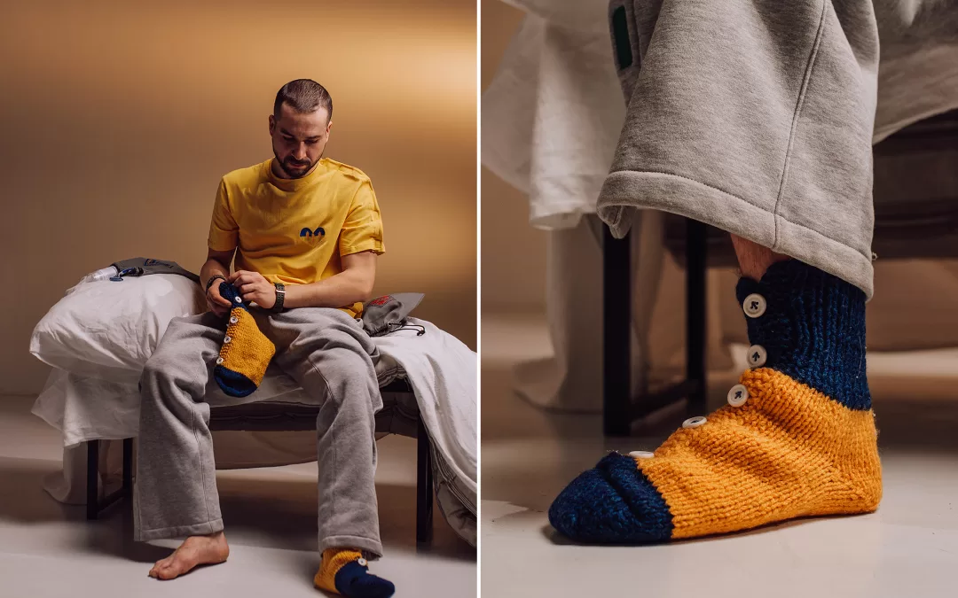 Всі статті 25 Адаптивний одяг, «кісточки» та «бублики»: Як волонтерки зі «Швейної роти» допомагають військовим та шпиталям