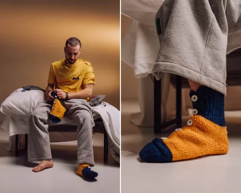 Адаптивний одяг, «кісточки» та «бублики»: Як волонтерки зі «Швейної роти» допомагають військовим та шпиталям