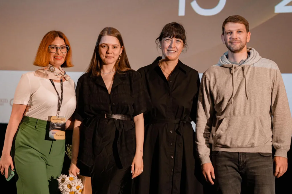 «У мене тоді з’явилася образа на Бога». Режисерка стрічки «Щоденник нареченої Христа» Марта Смеречинська про свою роботу та сім’ю