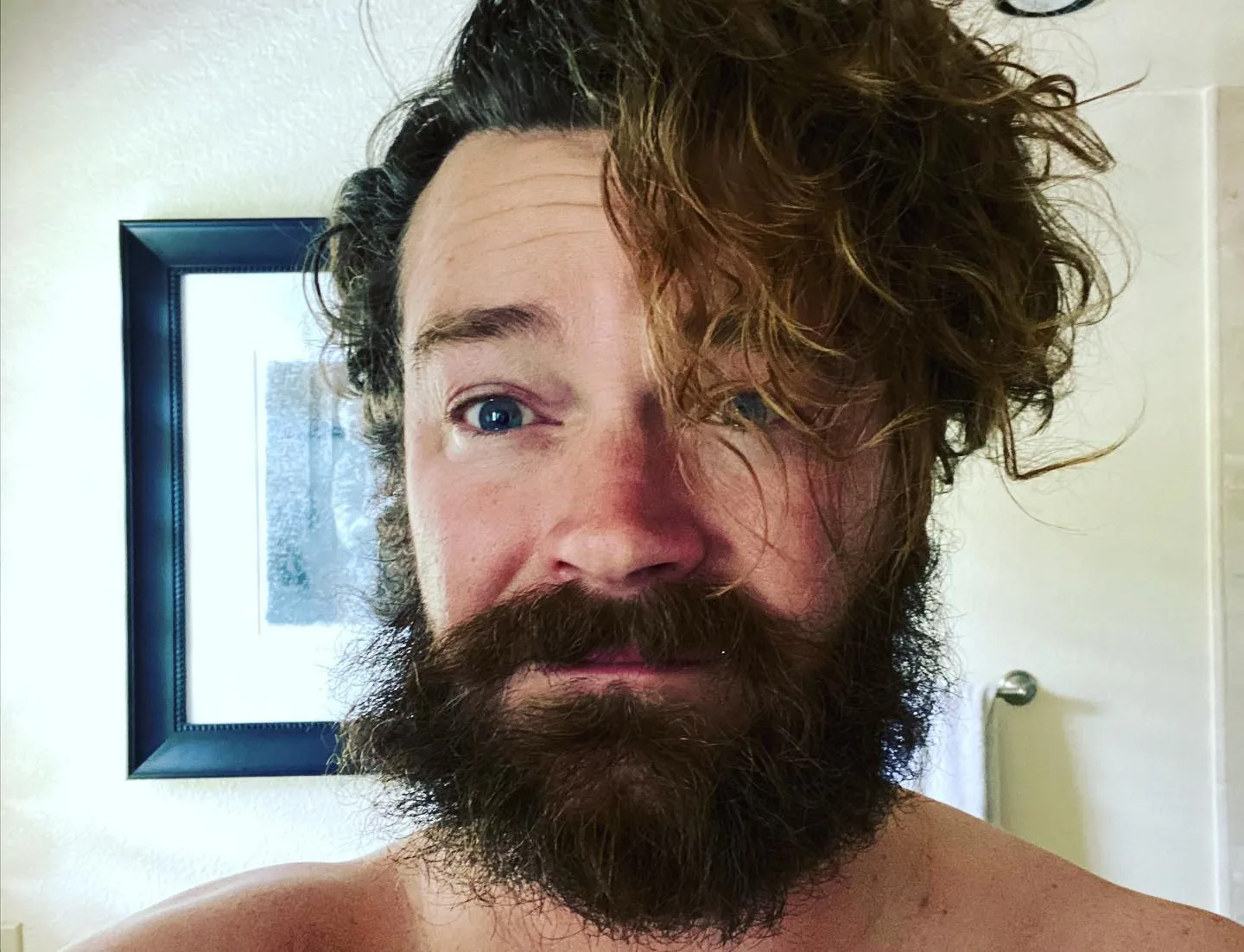 Актора Денні Мастерсона засудили до 30 років в’язниці за зґвалтування