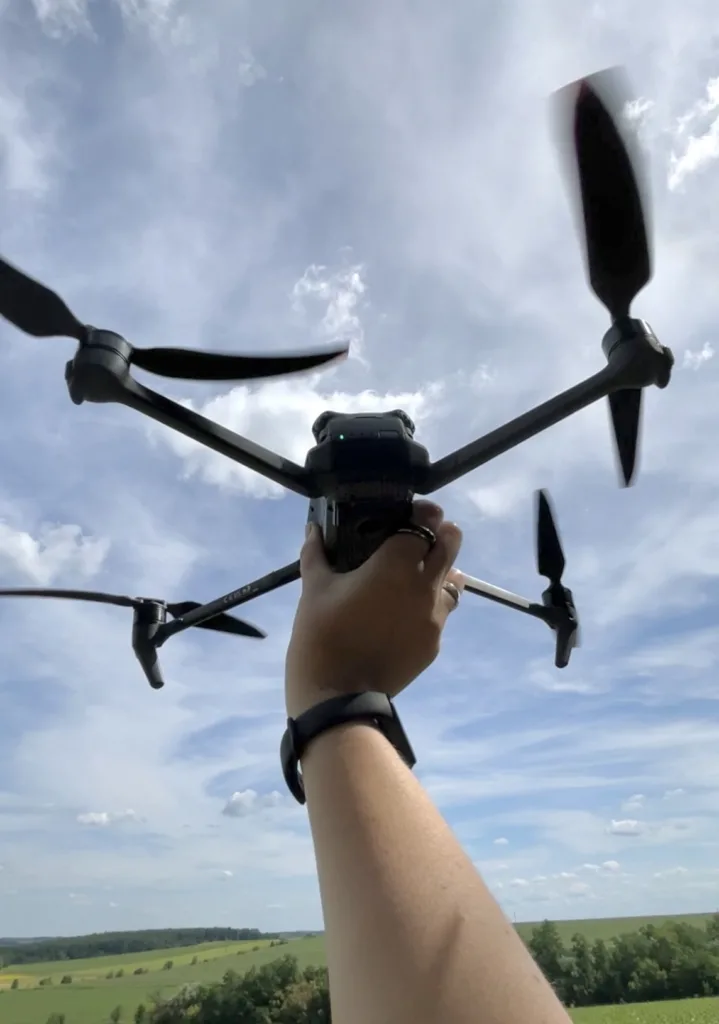 «Пілотеси України». Як працює жіноча школа з управління дронами 