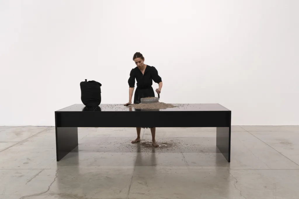 Художниця Марія Прошковська провела п'ятигодинний перформанс в музеї MAMBo