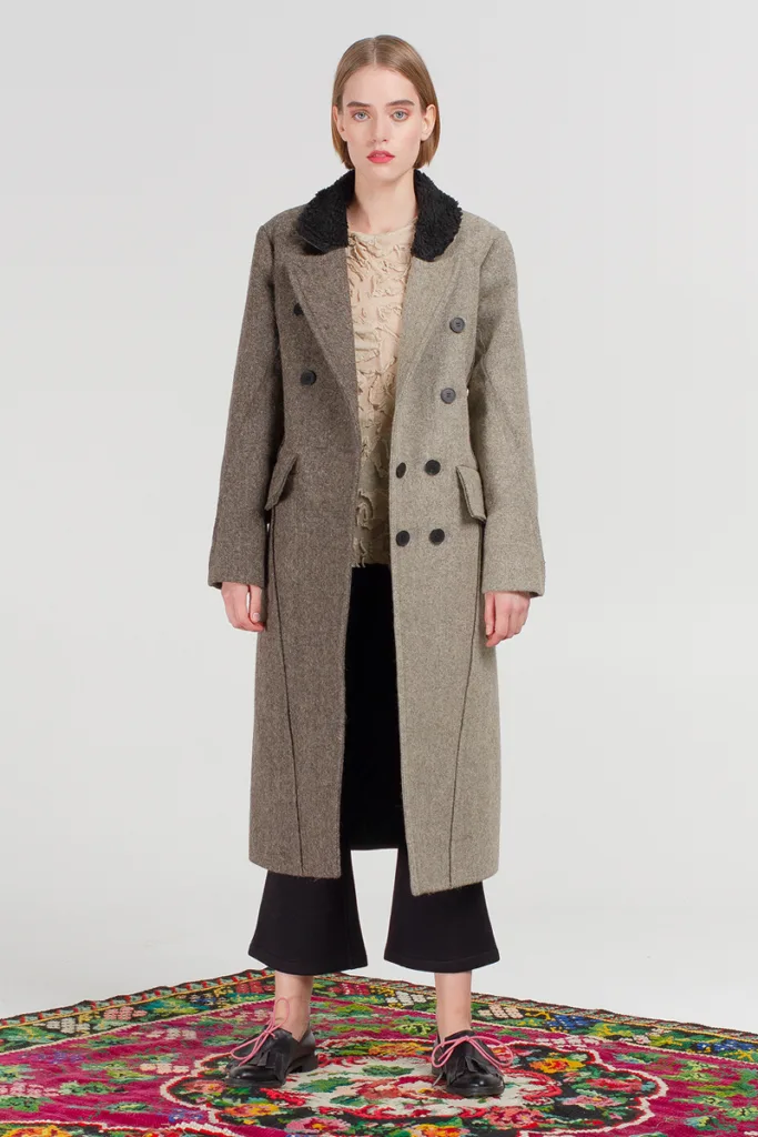 Бренд «ХУІЗИТ» представив нову колекцію, натхнену українським «наївним мистецтвом»