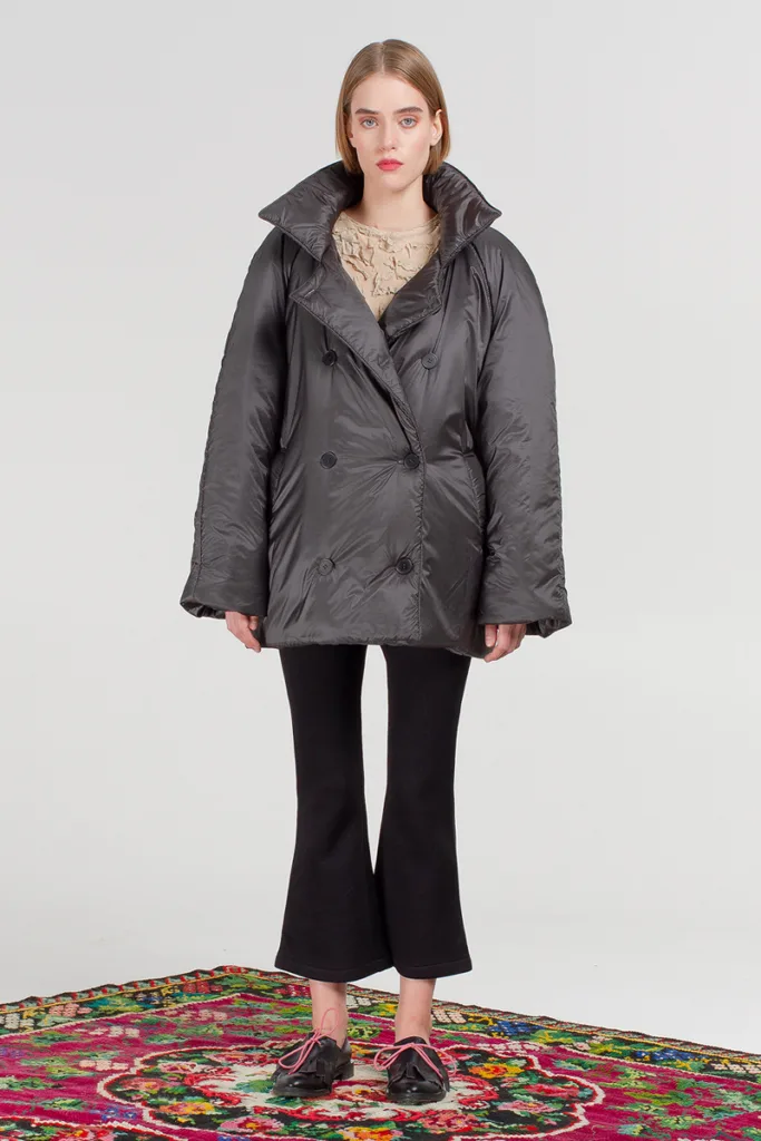 Бренд «ХУІЗИТ» представив нову колекцію, натхнену українським «наївним мистецтвом»