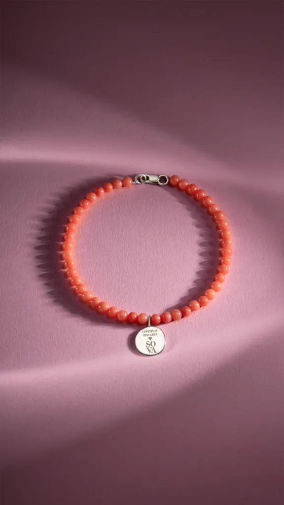 «Це груди!» Благодійний проєкт SOVA та БФ «Квітна» до місяця жіночого здоров’я