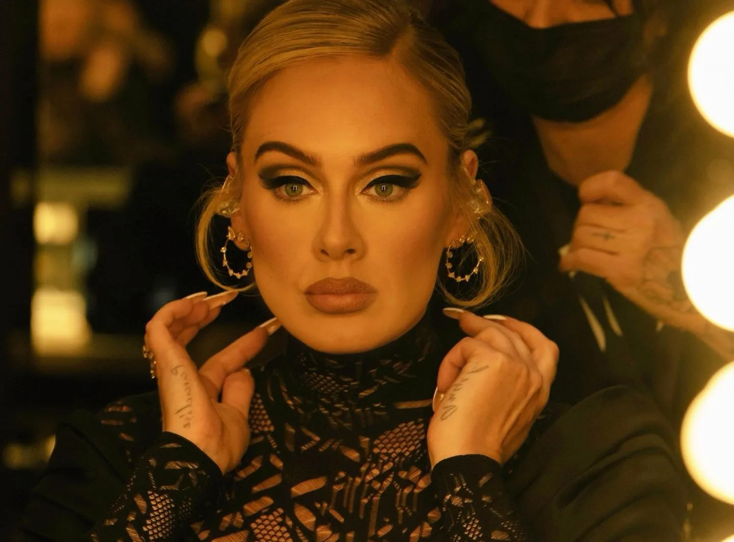 Співачка Адель розповіла про свої проблеми з алкоголем: «Я була буквально на межі алкоголізму»