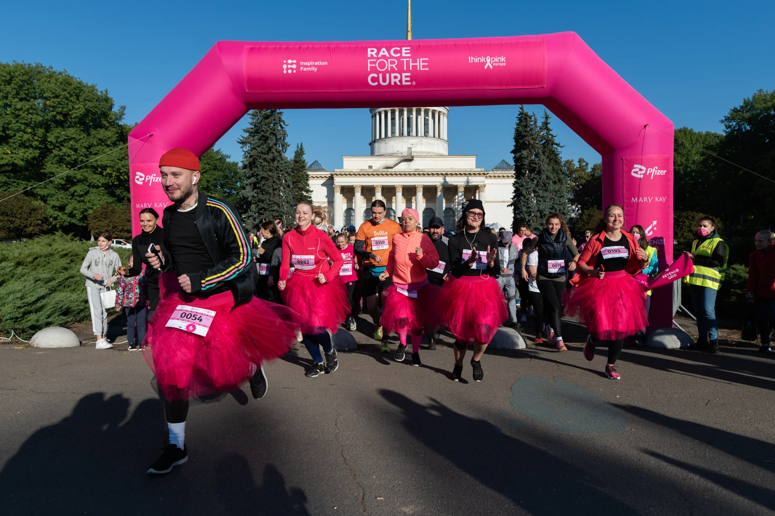 В Україні втретє проведуть міжнародний благодійний забіг Race for the Cure, щоб зібрати 2 мільйони гривень для жінок із раком грудей