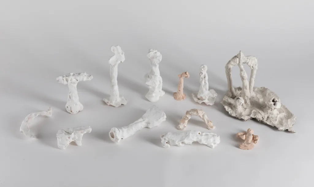 У Лондоні відкрили виставку Ольги Штейн, присвячену дослідженню християнського досвіду проживання війни в Україні