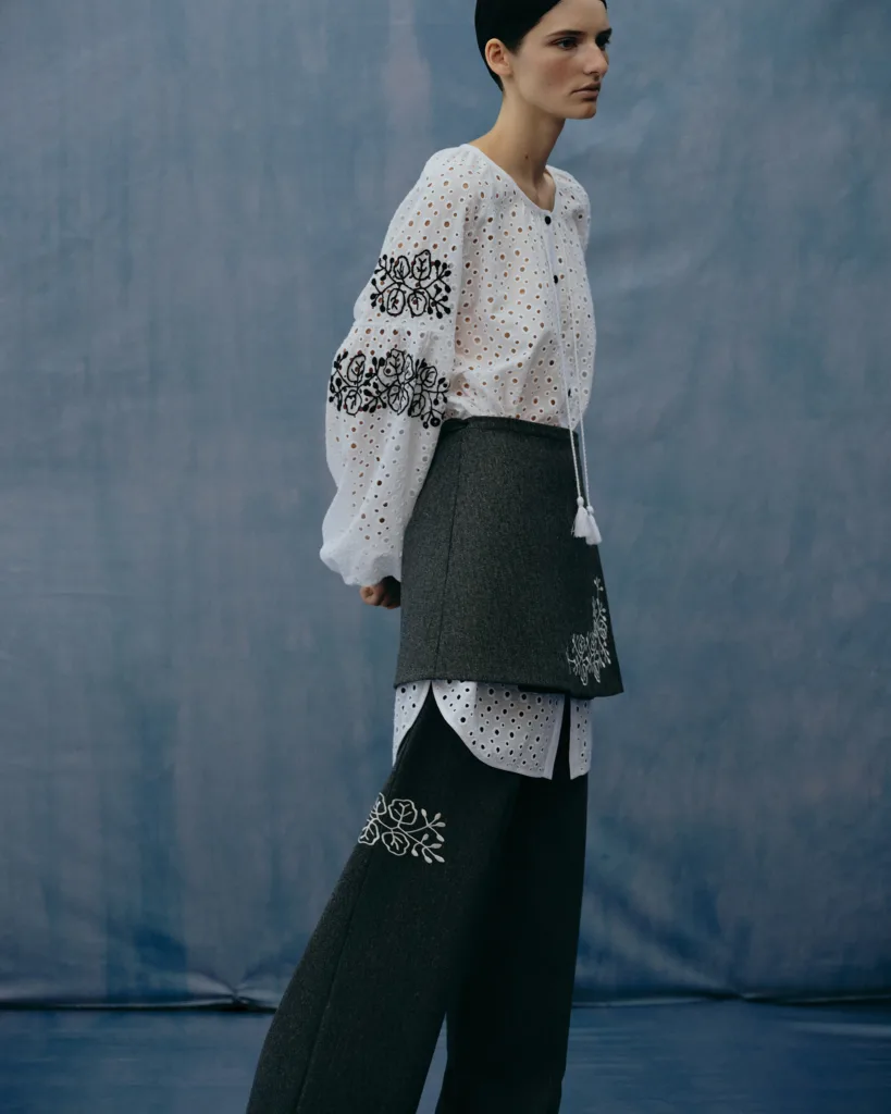 Поєднання філософії пуризму та українського етно: бренд трикотажу 91LAB представив нову колекцію «Відродження»