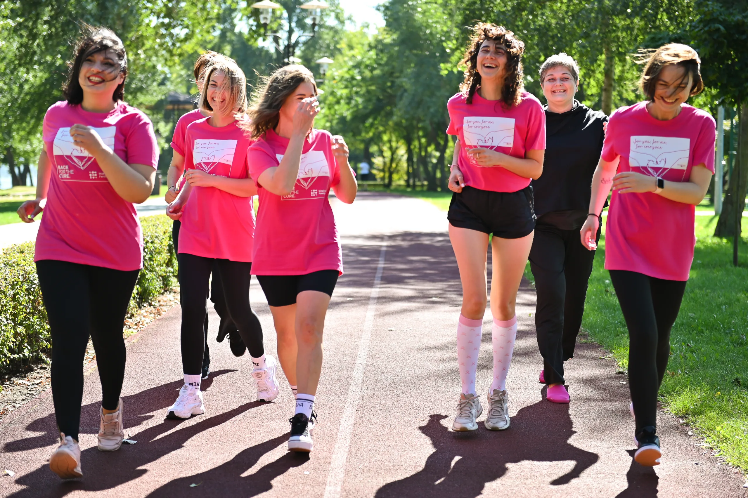 В Україні втретє проведуть міжнародний благодійний забіг Race for the Cure, щоб зібрати 2 мільйони гривень для жінок із раком грудей