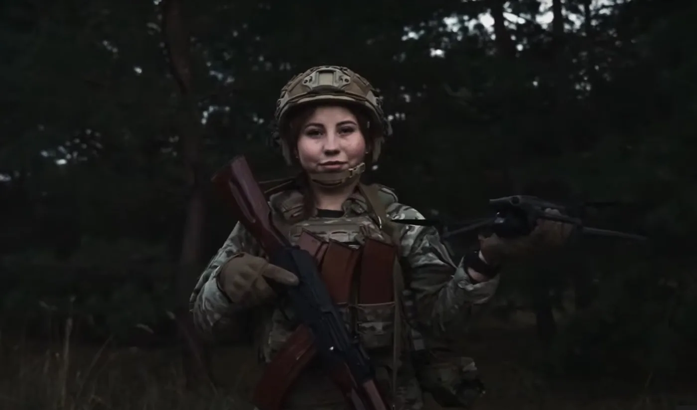 Бригада «Хартія» випустила відео на підтримку жінок у ЗСУ: «Ти можеш бути ким захочеш»