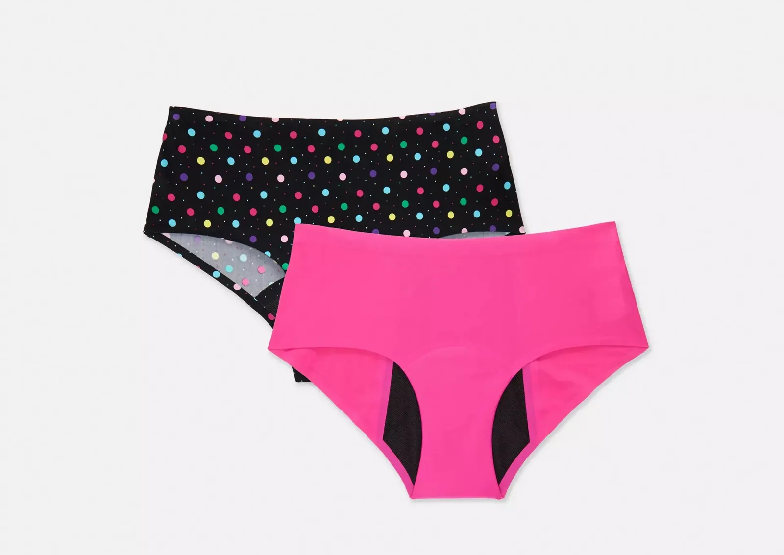 Використання срібла в менструальній білизні може бути небезпечним для здоров’я — дослідження