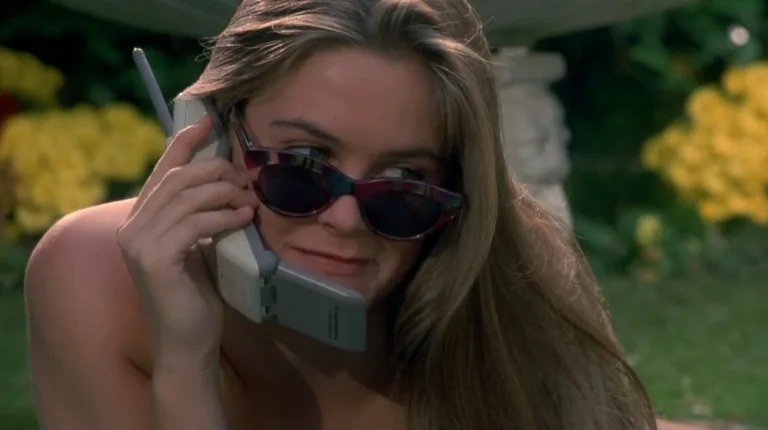 Архетип німфетки у кіно: Як фільми сексуалізують дівчат в обгортці романтизації