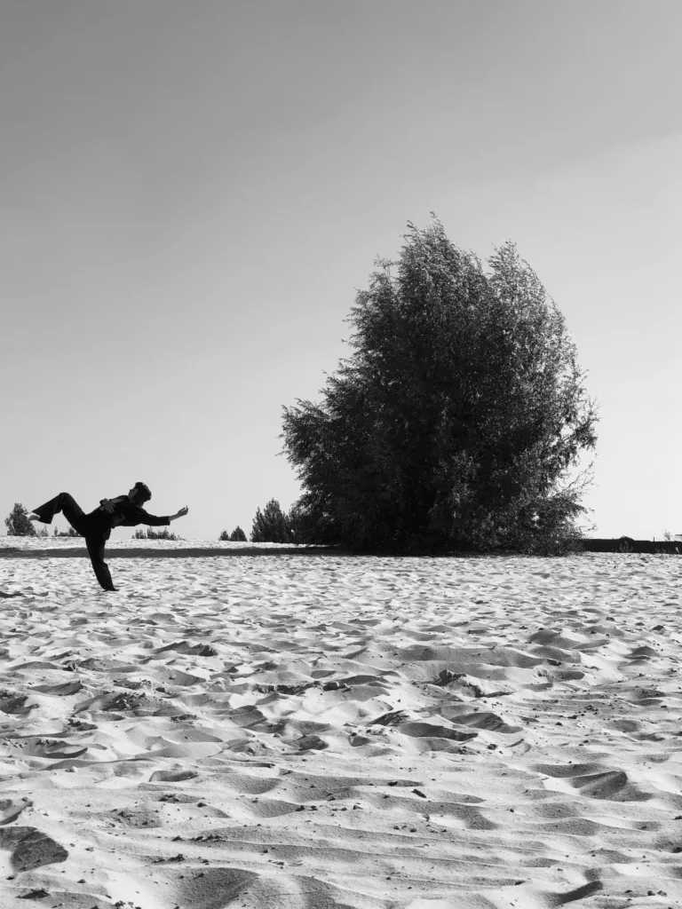 Режисерка пластичної вистави «Косачка» Юлія Лопата: «Зараз я не даю собі морального права робити щось безцільно, без сенсу, без мети»