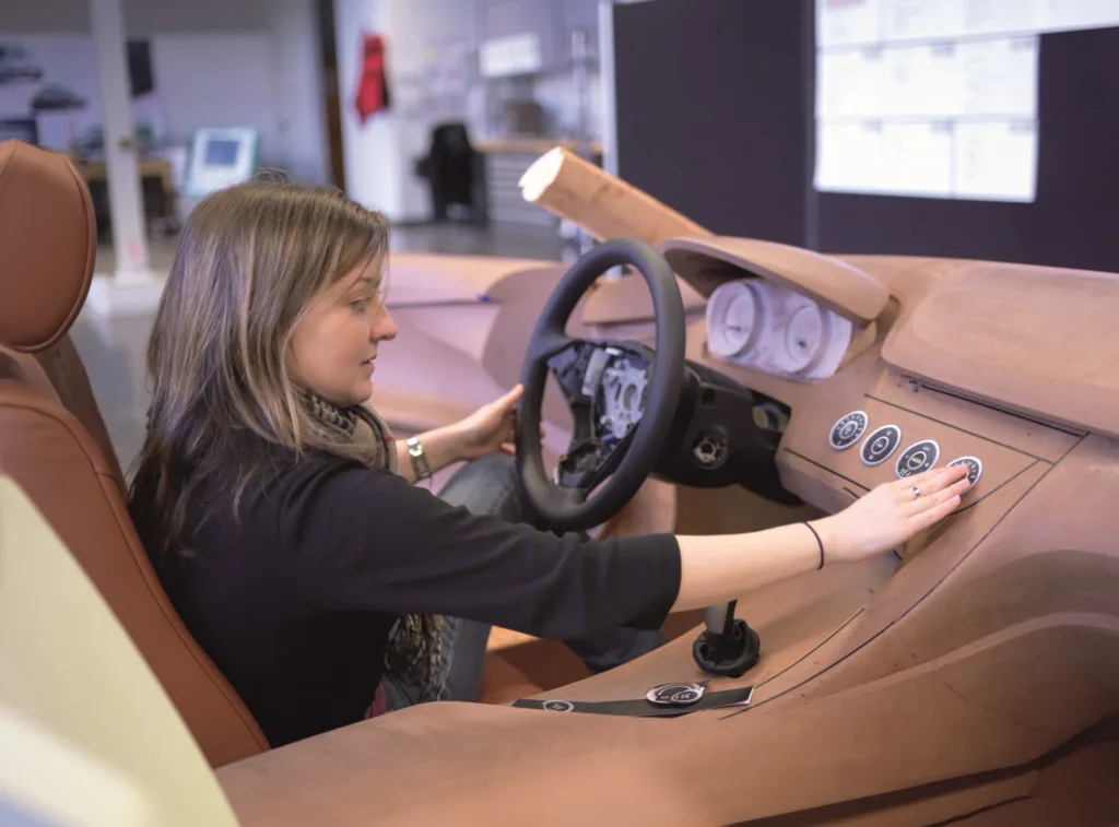 Жінки та автодизайн