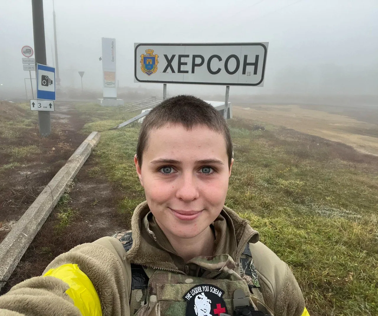 «Чому їй не байдуже»: співачка СТАСІК про повернення на фронт парамедикинею та прийняття війни як нової реальності