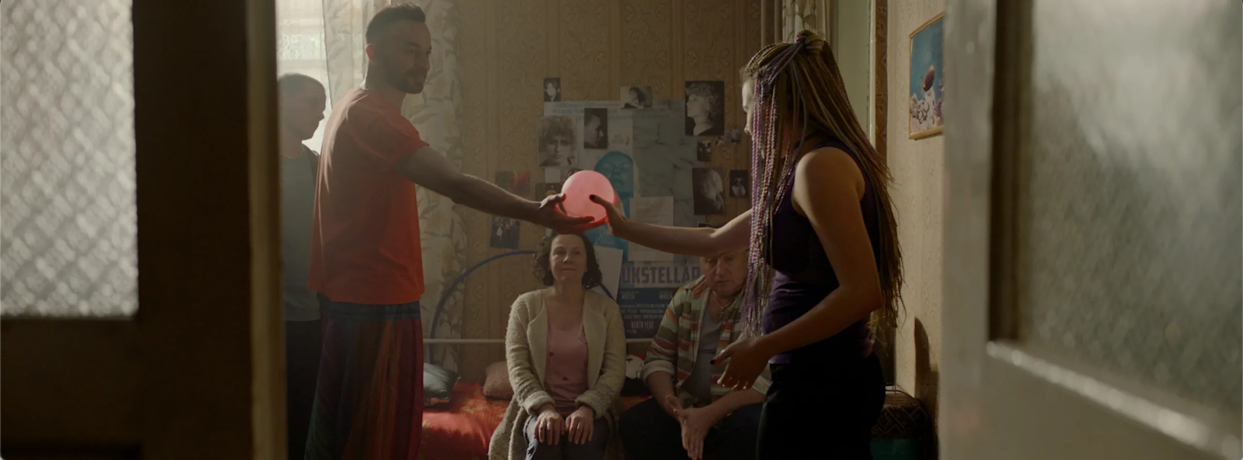 Вийшов трейлер комедії «Уроки толерантності» про ставлення українців до ЛГБТ-спільноти