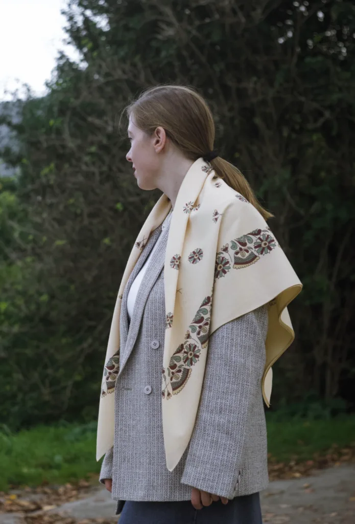 «Людині необов’язково їхати в Карпати, щоб щось купити». Як дві сестри відкрили магазин «Чічка» задля популяризації косівських ремесел