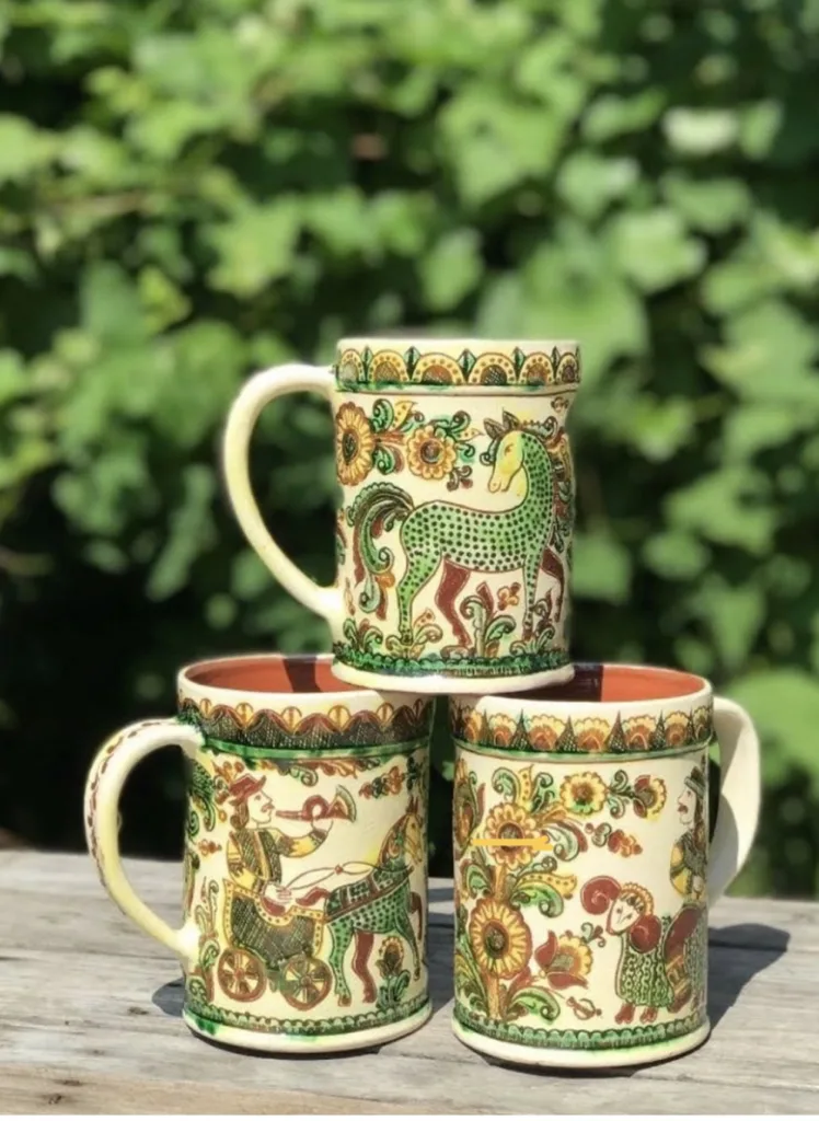 «Людині необов’язково їхати в Карпати, щоб щось купити». Як дві сестри відкрили магазин «Чічка» задля популяризації косівських ремесел