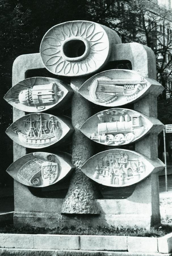 Відверті й сміливі мисткині Клубу творчої молоді: Алла Горська, Галина Севрук і Людмила Семикіна