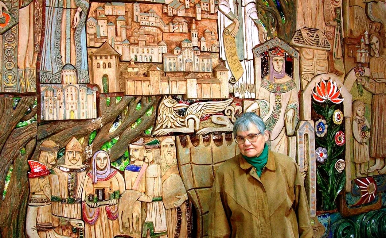 Відверті й сміливі мисткині Клубу творчої молоді: Алла Горська, Галина Севрук і Людмила Семикіна