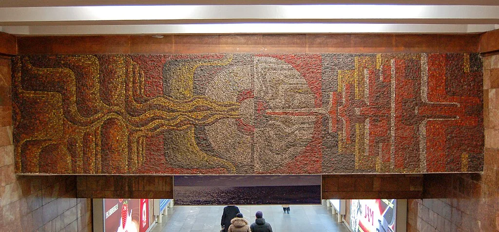 Відверті й сміливі мисткині Клубу творчої молоді: Алла Горська, Галина Севрук і Людмила Семикіна