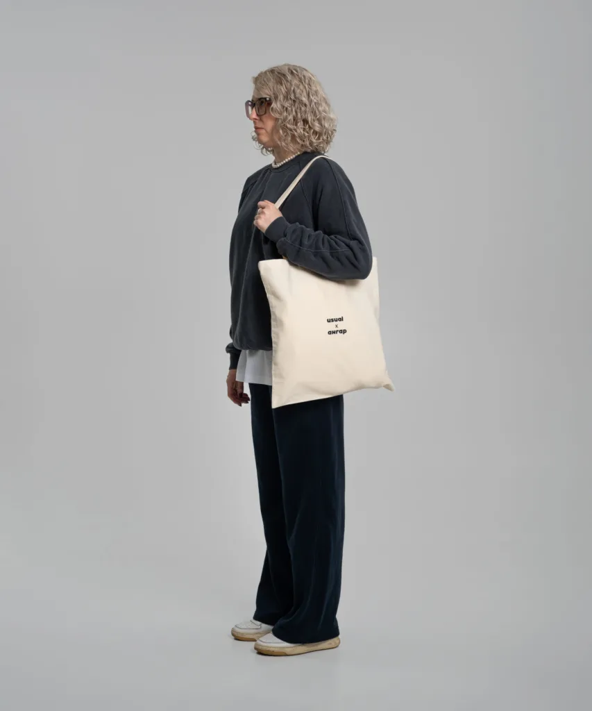 Бренд USUAL та волонтерський штаб «Ангар» презентували благодійну капсулу, кошти з продажу передадуть на закупівлю FPV-дронів