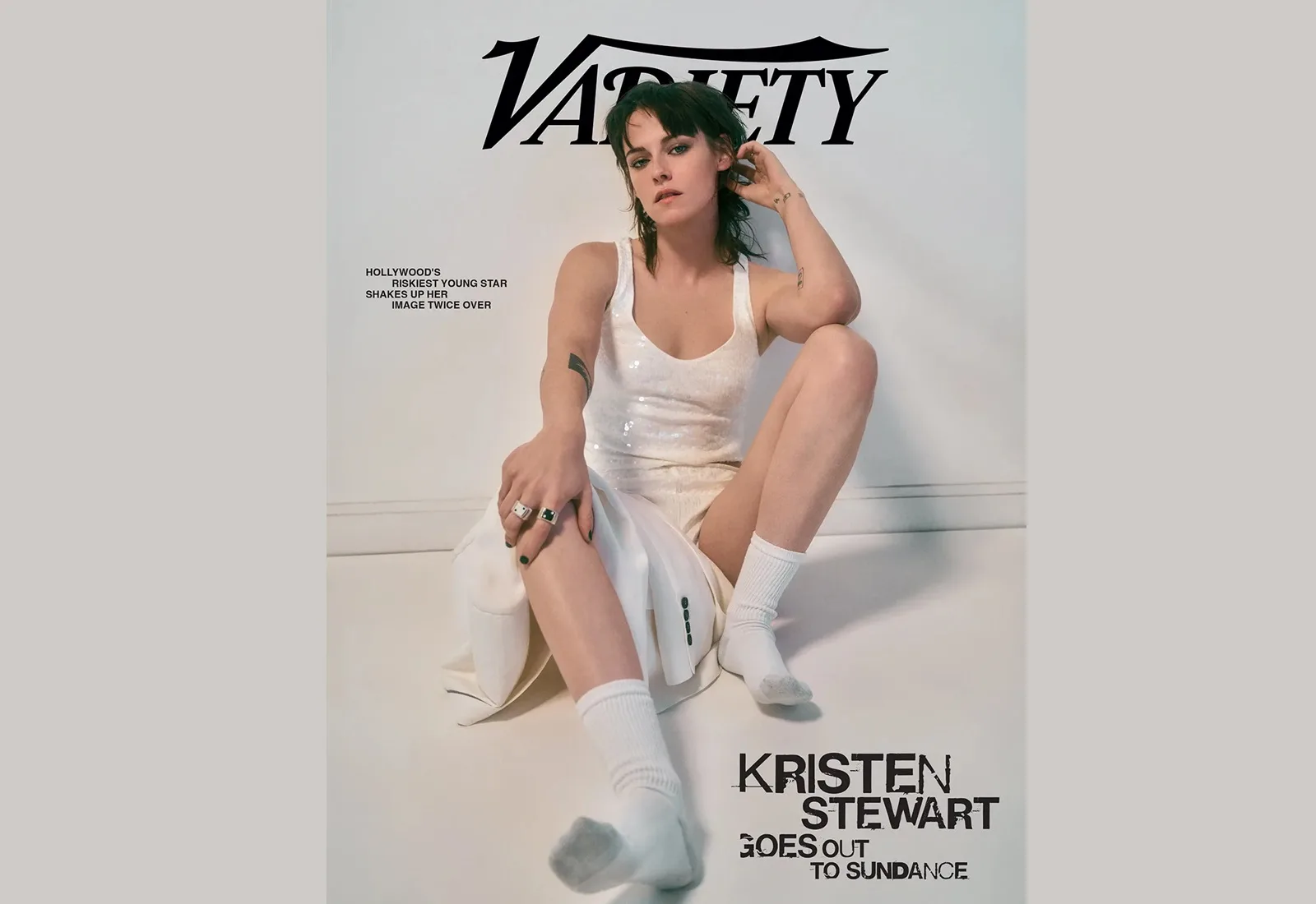 Крістен Стюарт в інтерв’ю Variety розповіла про квір-фільм «Любов, брехня та кровопролиття» і чому досі не вийшла її дебютна стрічка «Хронологія води»