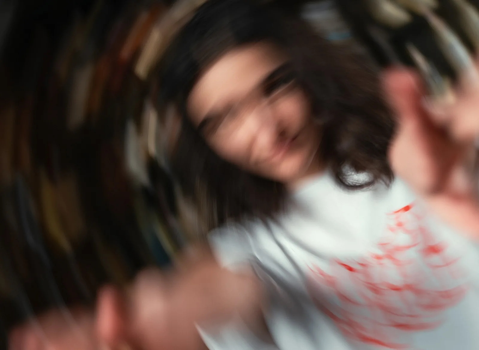 Бренд «ХУІЗИТ» і проєкт drugstore випустили профілактичний дроп унісекс-футболок SOBER